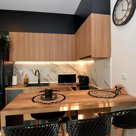 Royalty Queen Kavala