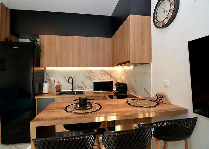 Royalty Queen Kavala