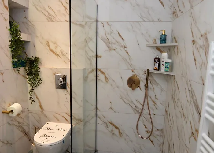 Royalty Queen * Kavala